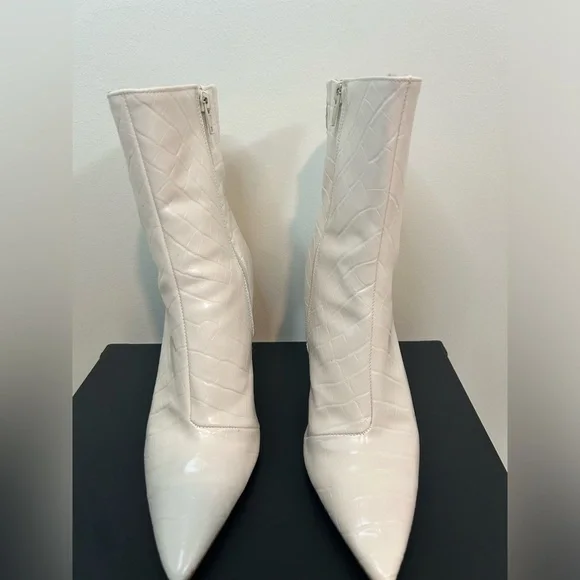 Express boot heels size 9 brand new - Picture 2 of 7